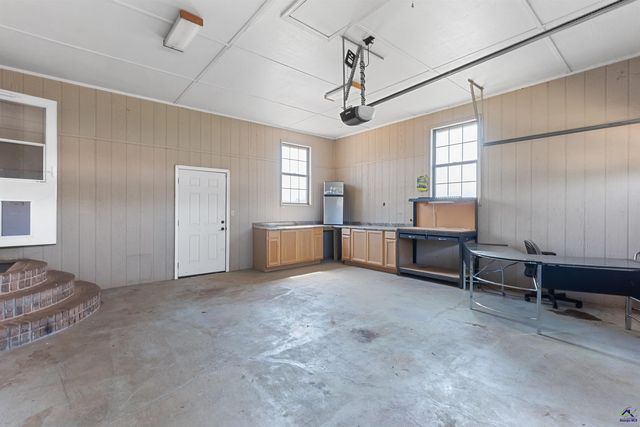 2605 S Hwy 41, Perry, GA 31069