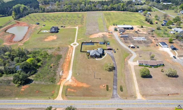 2605 S Hwy 41, Perry, GA 31069