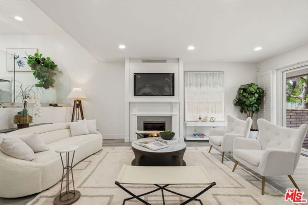 13224 Admiral Avenue D, Marina Del Rey, CA 90292