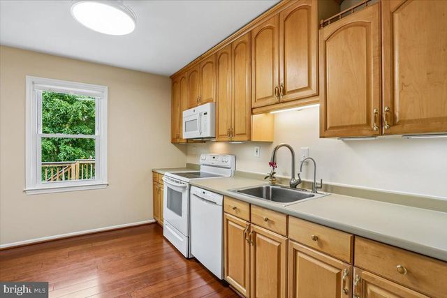 240 WATTS BRANCH PKWY, Rockville, MD 20850