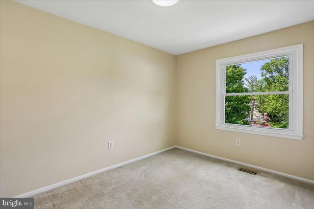 240 WATTS BRANCH PKWY, Rockville, MD 20850