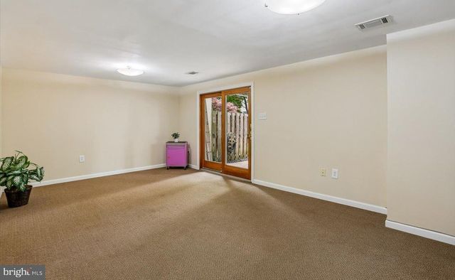 240 WATTS BRANCH PKWY, Rockville, MD 20850