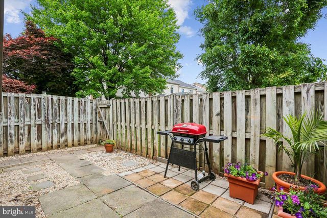 240 WATTS BRANCH PKWY, Rockville, MD 20850