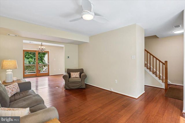 240 WATTS BRANCH PKWY, Rockville, MD 20850