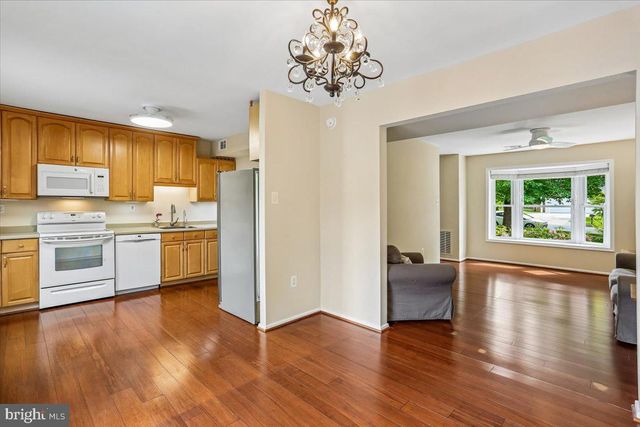 240 WATTS BRANCH PKWY, Rockville, MD 20850