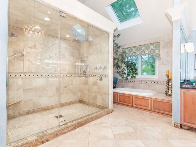 2137 Scarlet Oak Lane, Lisle, IL 60532