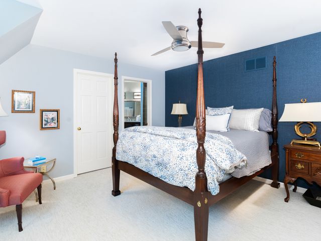 2137 Scarlet Oak Lane, Lisle, IL 60532