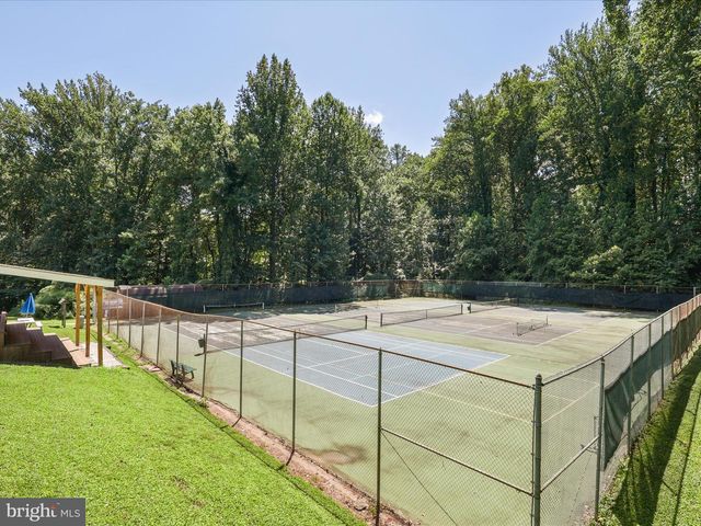 6632 REYNARD DR, Springfield, VA 22152