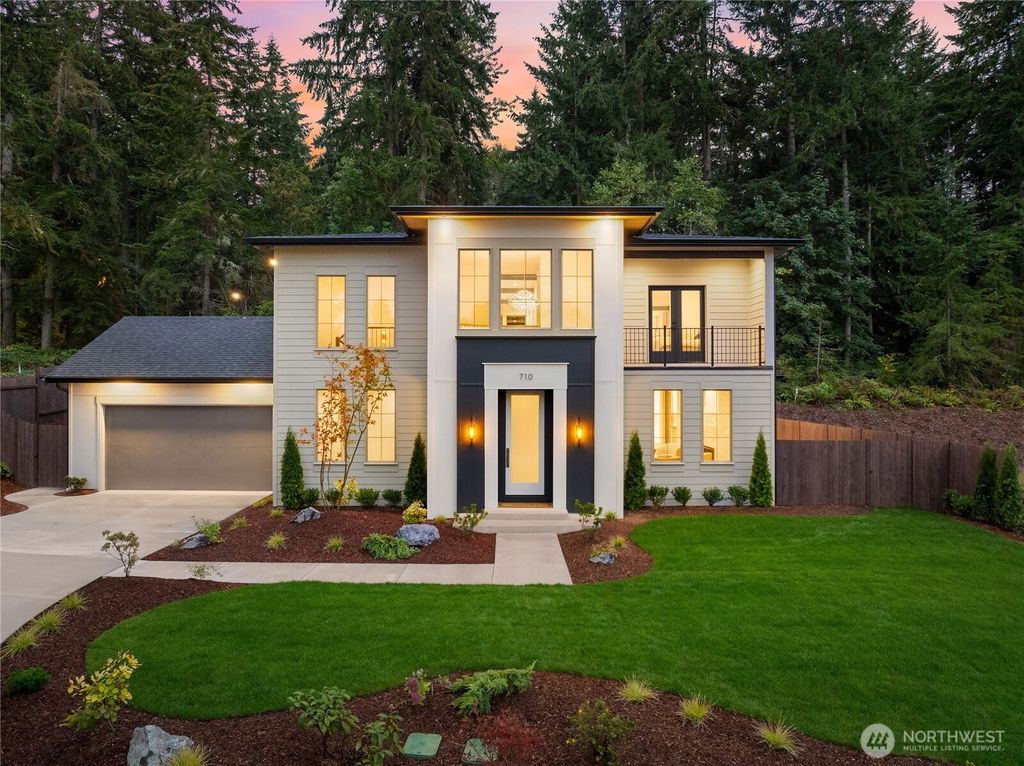 710 Chris David Drive, Steilacoom, WA 98388