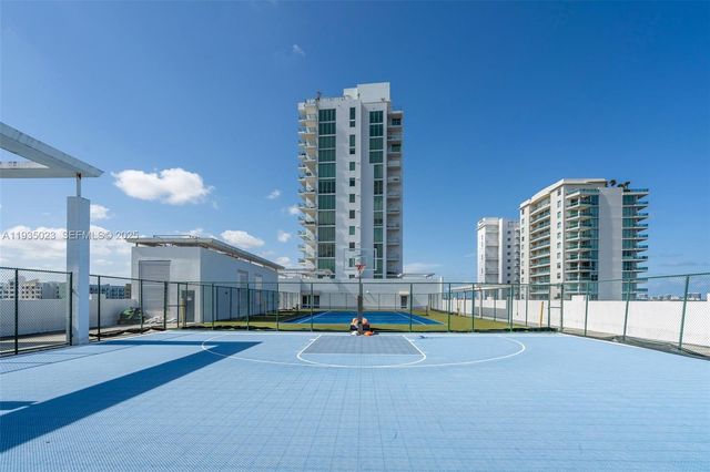 7928 East Dr 708, North Bay Village, FL 33141