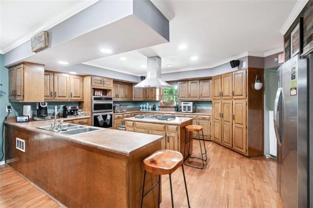 4053 Brenteresa Court, Snellville, GA 30039