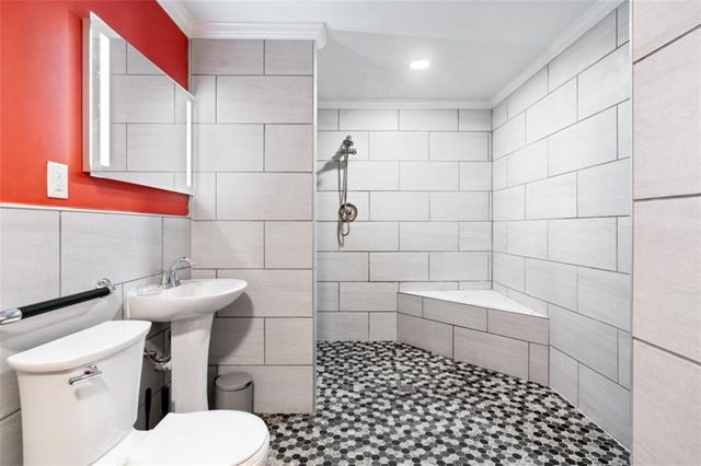 4053 Brenteresa Court, Snellville, GA 30039