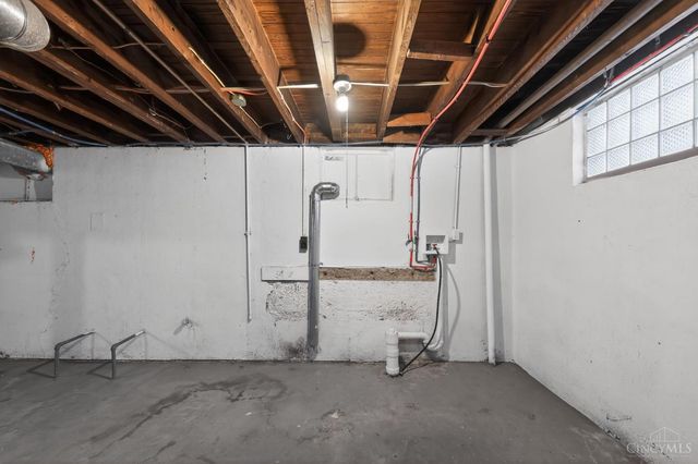 8627 Reading Road, Reading, OH 45215
