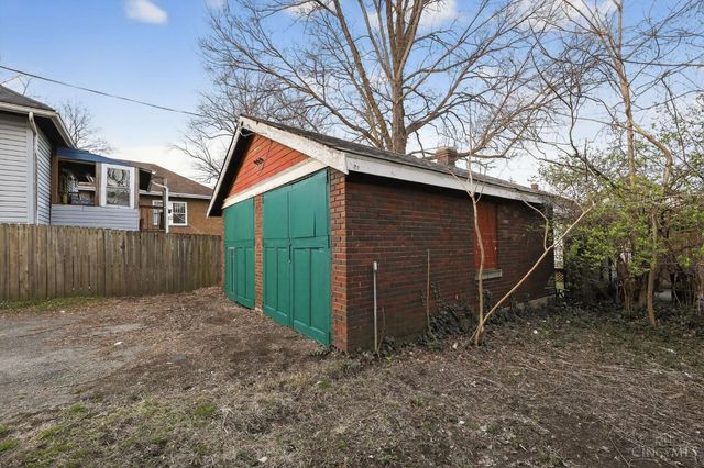 8627 Reading Road, Reading, OH 45215