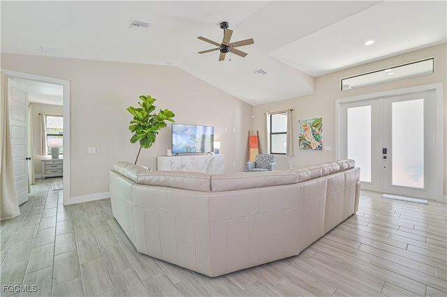 1137 SW 29th TER, Cape Coral, FL 33914