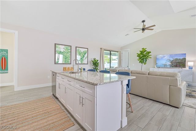 1137 SW 29th TER, Cape Coral, FL 33914