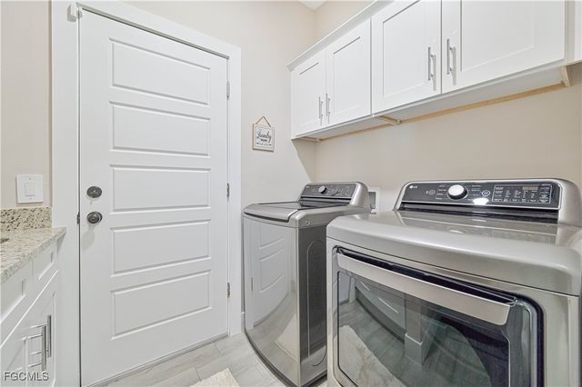 1137 SW 29th TER, Cape Coral, FL 33914