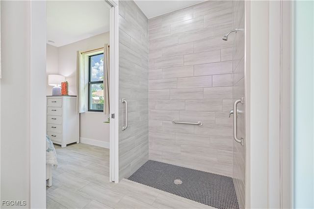 1137 SW 29th TER, Cape Coral, FL 33914