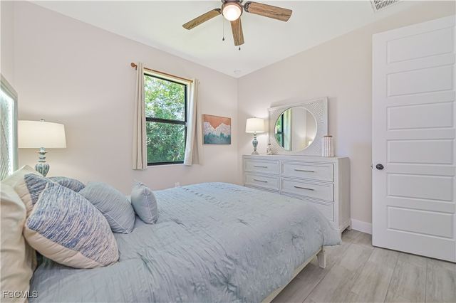 1137 SW 29th TER, Cape Coral, FL 33914