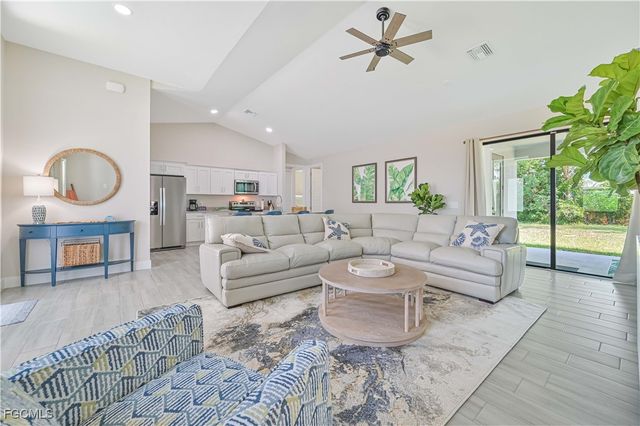 1137 SW 29th TER, Cape Coral, FL 33914