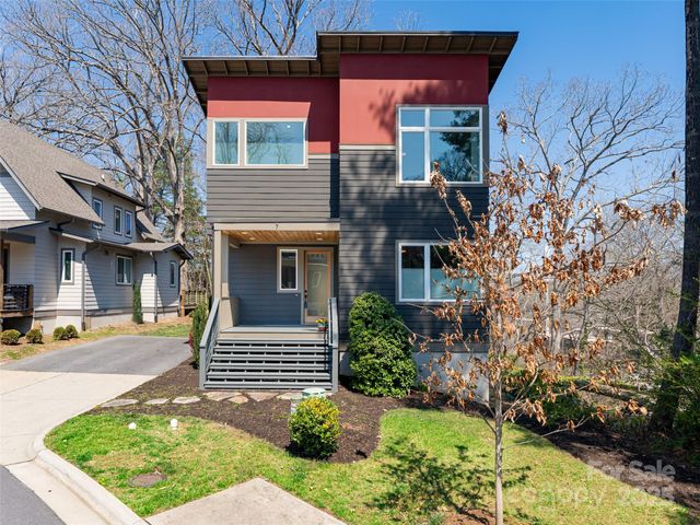 7 Mauricet Lane, Asheville, NC 28806