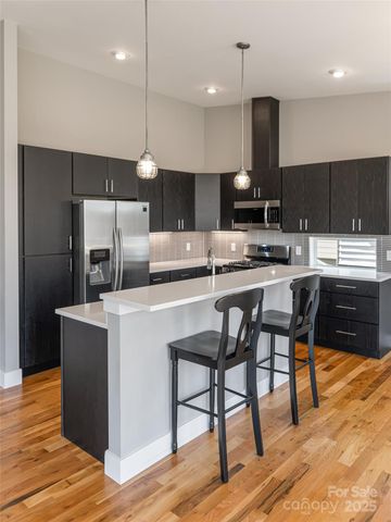 7 Mauricet Lane, Asheville, NC 28806