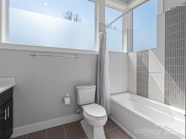 7 Mauricet Lane, Asheville, NC 28806