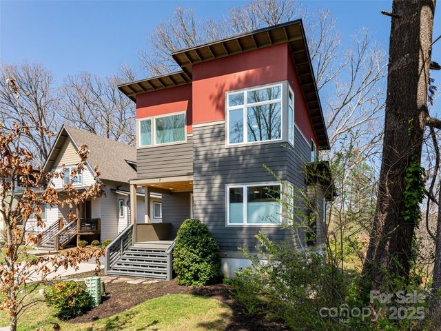 7 Mauricet Lane, Asheville, NC 28806