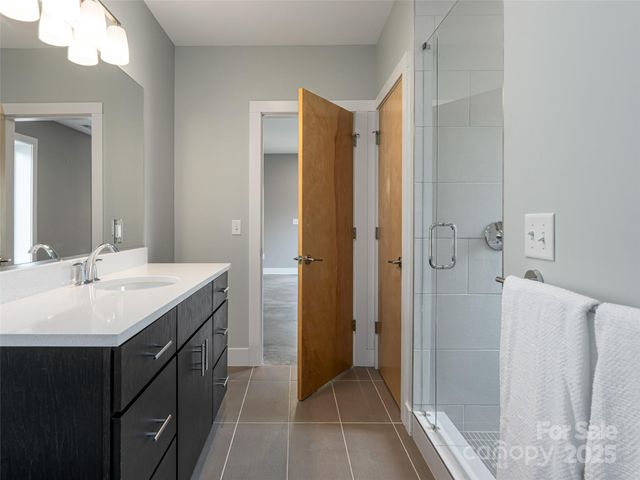 7 Mauricet Lane, Asheville, NC 28806