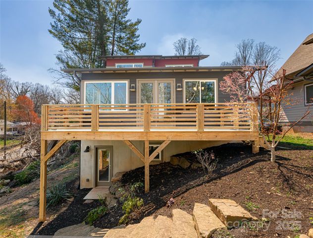 7 Mauricet Lane, Asheville, NC 28806