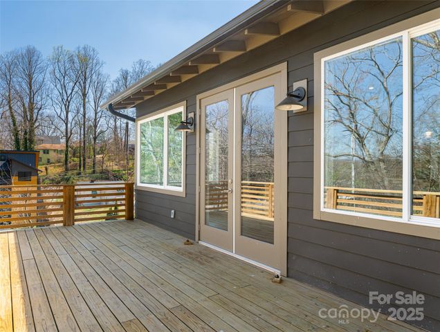 7 Mauricet Lane, Asheville, NC 28806