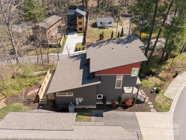 7 Mauricet Lane, Asheville, NC 28806