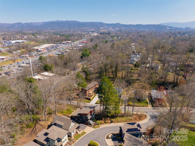 7 Mauricet Lane, Asheville, NC 28806