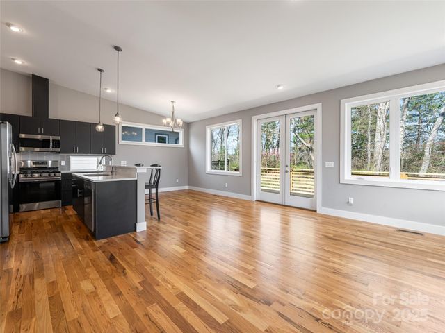 7 Mauricet Lane, Asheville, NC 28806