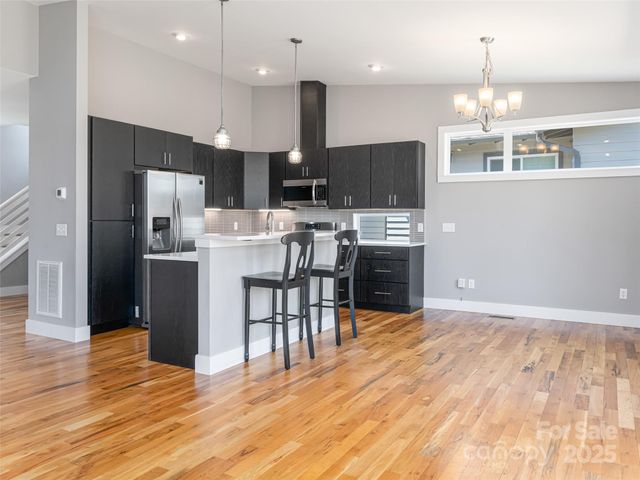 7 Mauricet Lane, Asheville, NC 28806