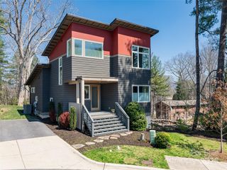 7 Mauricet Lane, Asheville, NC 28806
