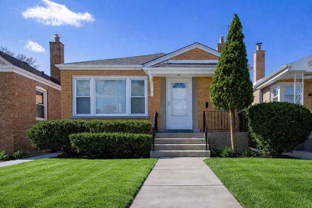 14510 S Lowe Avenue, Riverdale, IL 60827