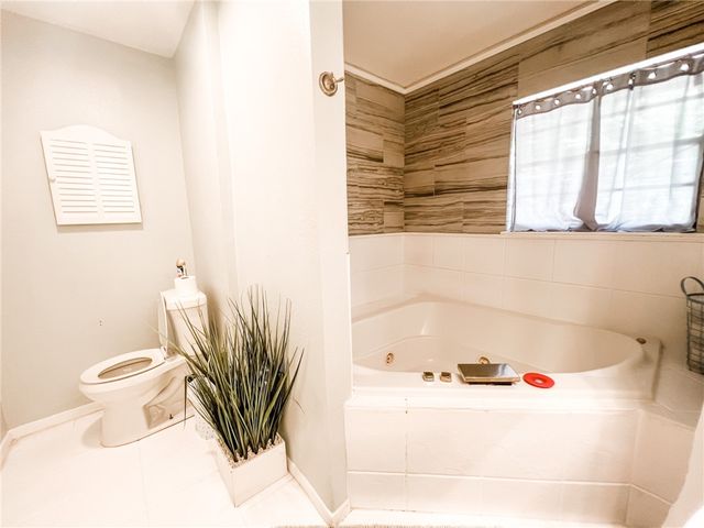 462 Poenisch Dr, Corpus Christi, TX 78412