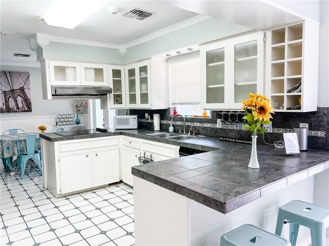 462 Poenisch Dr, Corpus Christi, TX 78412