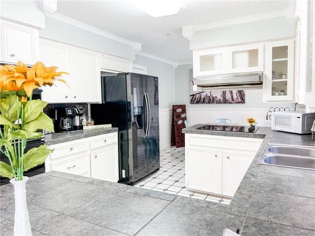 462 Poenisch Dr, Corpus Christi, TX 78412