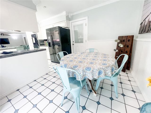 462 Poenisch Dr, Corpus Christi, TX 78412