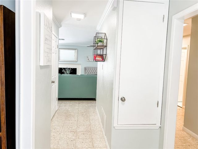 462 Poenisch Dr, Corpus Christi, TX 78412