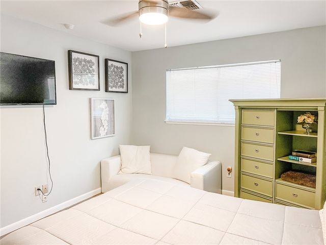 462 Poenisch Dr, Corpus Christi, TX 78412