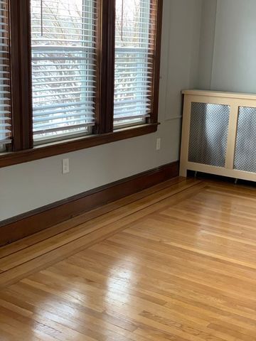 581 Highland 2, Malden, MA 02148