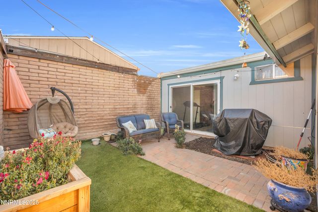 39 Granite Way, Carson City, NV 89706