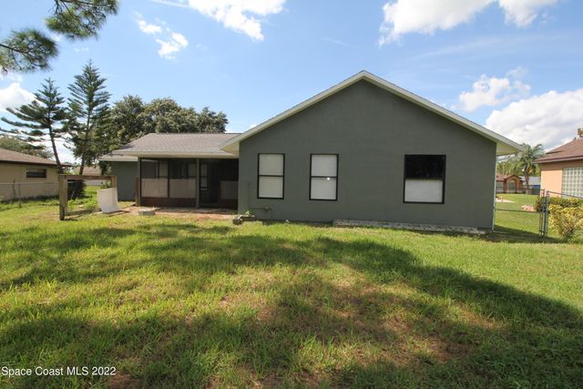 1009 Fairplay Avenue NW, Palm Bay, FL 32907