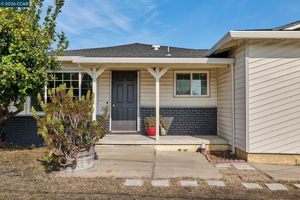 Image 2 of property listing at 4320 4320 Delta Fair Blvd, Antioch, CA 94509