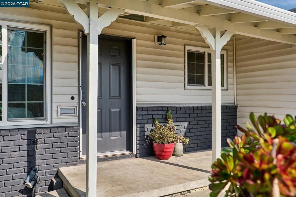 Image 5 of property listing at 4320 4320 Delta Fair Blvd, Antioch, CA 94509