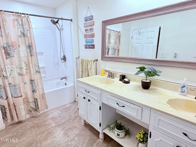 119 West Main Boulevard, Church Hill, TN 37642