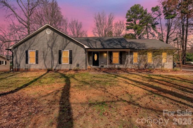 7795 Old Post Road, Denver, NC 28037